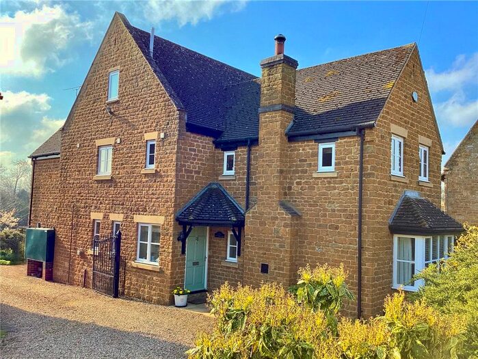 4 Bedroom Detached House For Sale In Manor Lane, Whilton, Daventry, Northamptonshire, NN11