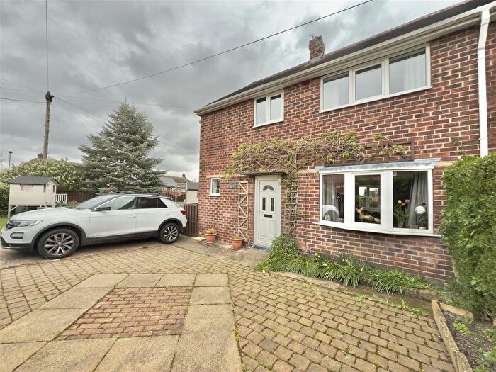 3 Bedroom Semi-Detached House For Sale In Windsor Avenue, Darton, Barnsley, S75