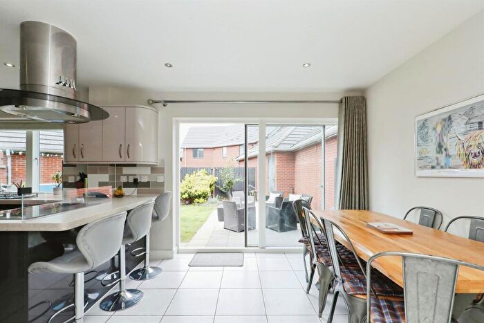 4 Bedroom Detached House For Sale In Lurkins Crescent, Norwich, NR7