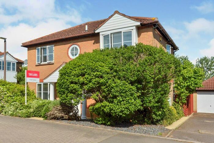 4 Bedroom House To Rent In Froxfield Court, Emerson Valley, MK4