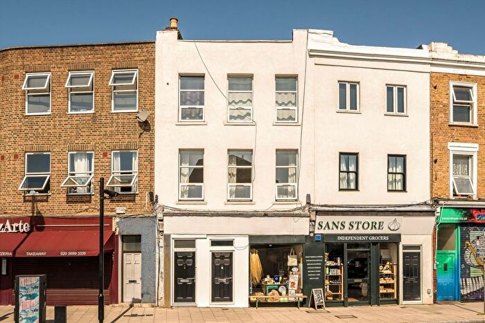 2 Bedroom Flat For Sale In Brockley Rise, Honor Oak, SE23