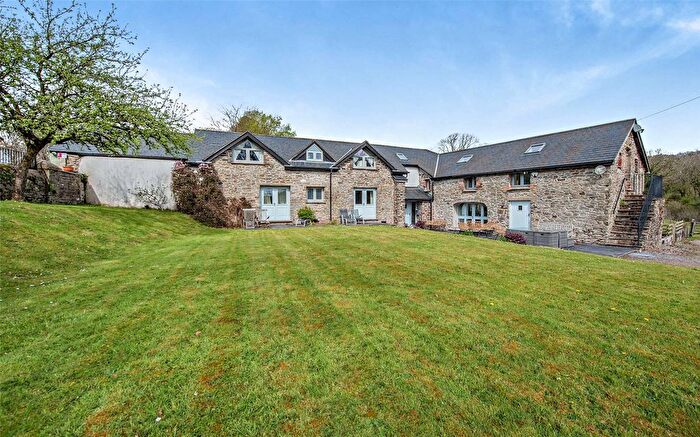4 Bedroom Detached House For Sale In Ferryside, Carmarthenshire, SA17