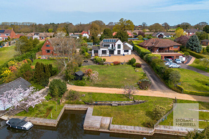 5 Bedroom Detached House For Sale In Fairport, Ropes Hill, Horning, Norfolk, NR12