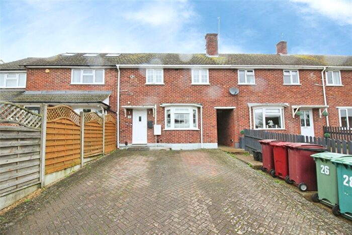 2 Bedroom Terraced House For Sale In Ashampstead Road, Southcote, Reading, RG30