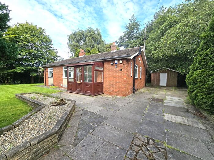 2 Bedroom Bungalow To Rent In Lambshear Lane, Lydiate, Liverpool, L31