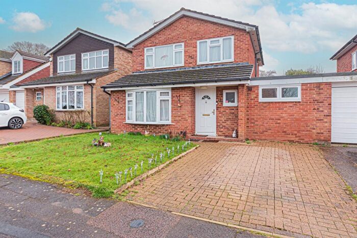 3 Bedroom Detached House To Rent In Proctors Road, Wokingham, RG40