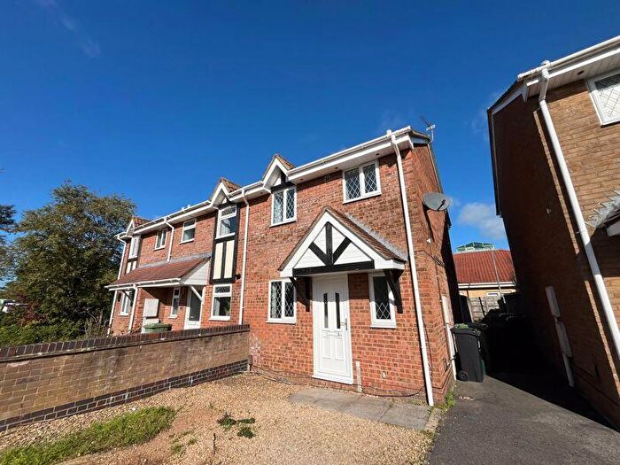 2 Bedroom End Of Terrace House To Rent In Ellan Hay Road, Bristol, BS32