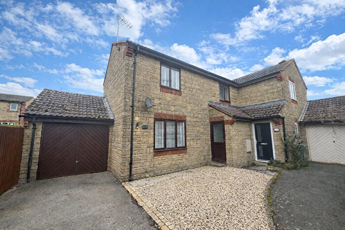 3 Bedroom Semi-Detached House For Sale In Reeds, Cricklade, SN6
