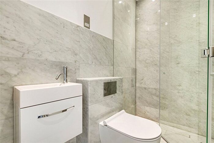 2 Bedroom Flat For Sale In Finborough Road, Earls Court, SW10