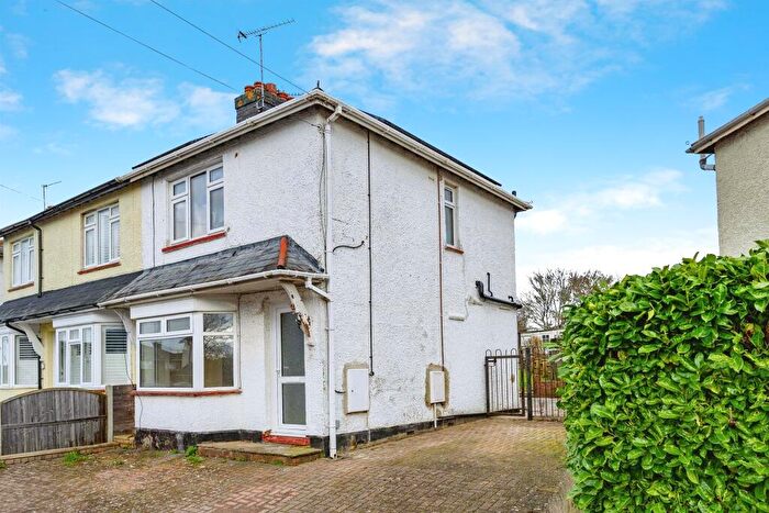 2 Bedroom Semi-Detached House For Sale In Wood Crescent, Hemel Hempstead, HP3