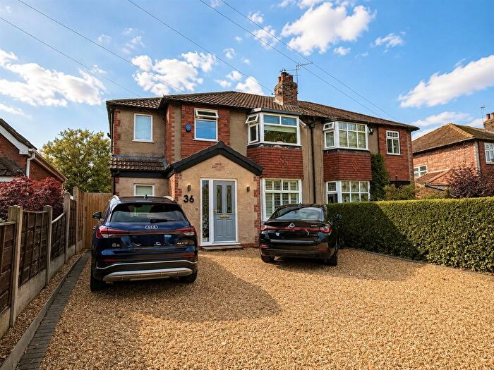 4 Bedroom Property For Sale In Stanley Mount, Sale, M33