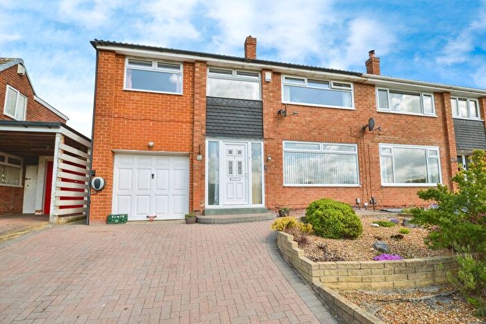 4 Bedroom Semi-Detached House For Sale In Mosswood Crescent, Middlesbrough, TS5