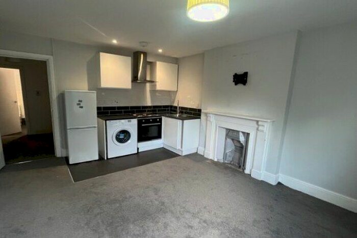 2 Bedroom Flat To Rent In Swinburne Street, Derby, DE1