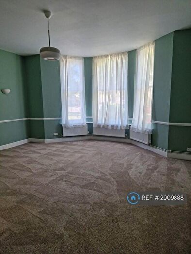 2 Bedroom Flat To Rent In Burley Court, Folkestone, CT20