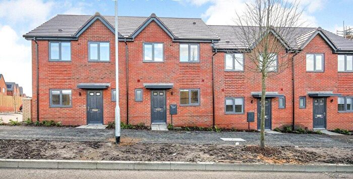 2 Bedroom Terraced House To Rent In Wilks Road, Crowthorne, RG45