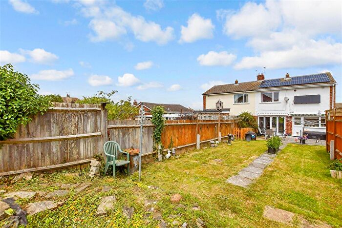 3 Bedroom Semi-detached House For Sale In Springett Way, Coxheath, Maidstone, Kent, ME17