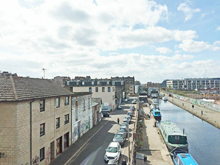 3 Bedroom Flat To Rent In Lower Gilmore Bank, Fountainbridge, Edinburgh, EH3