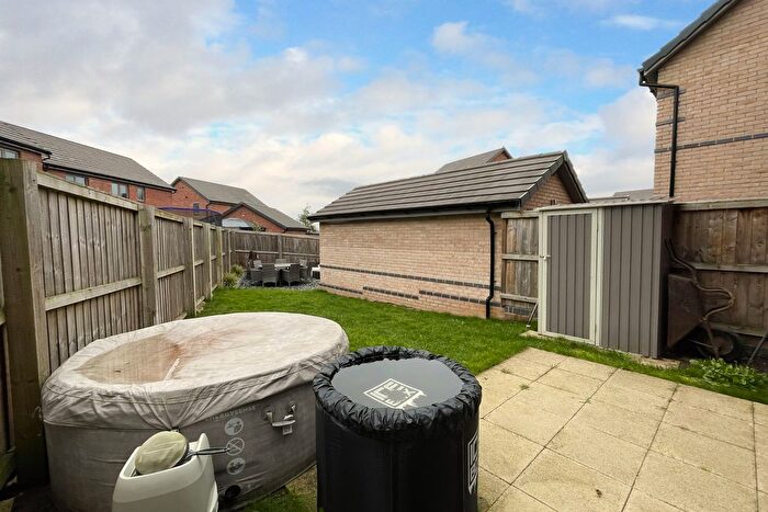 3 Bedroom Detached House For Sale In Poppy Field Way, Carlton-In-Lindrick, Worksop, S81