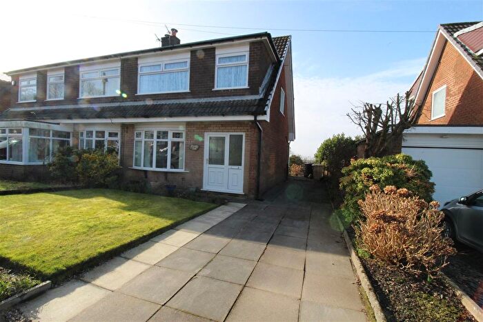 3 Bedroom Semi Detached House For Sale In Bond Close, Horwich, Bolton, BL6