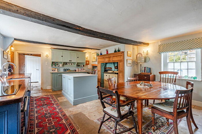 5 Bedroom Detached House For Sale In South Pavenhill Farm, Purton, SN5
