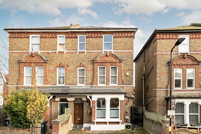 4 Bedroom Semi Detached House For Sale In Hartington Road, Ealing, W13