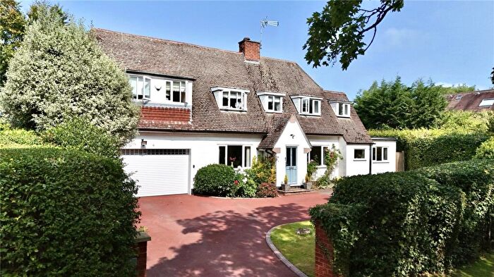 4 Bedroom Detached House For Sale In Farr Hall Drive, Heswall, Wirral, CH60