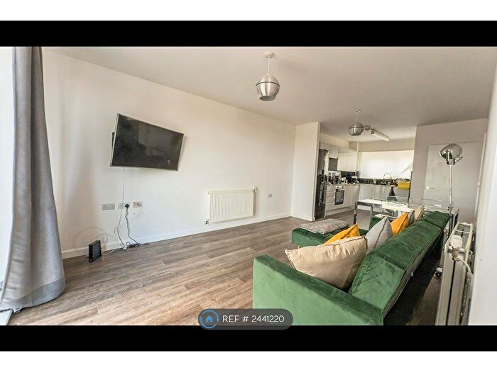 1 Bedroom Flat To Rent In Barlborough Street, London, SE14