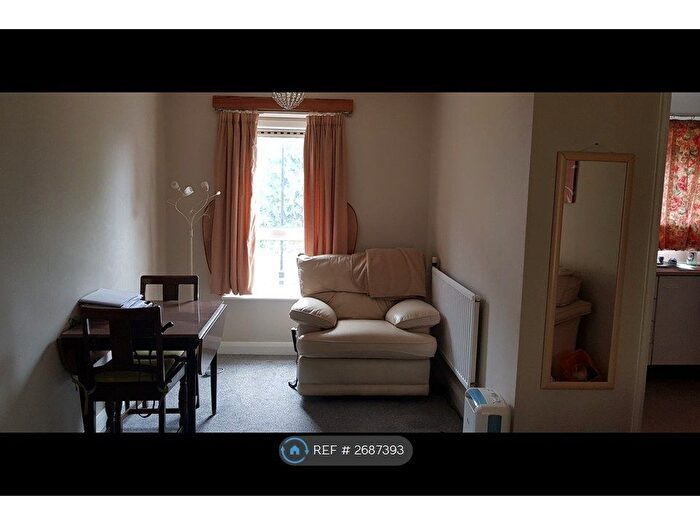 2 Bedroom Flat To Rent In Guildford Avenue, Sheffield, S2