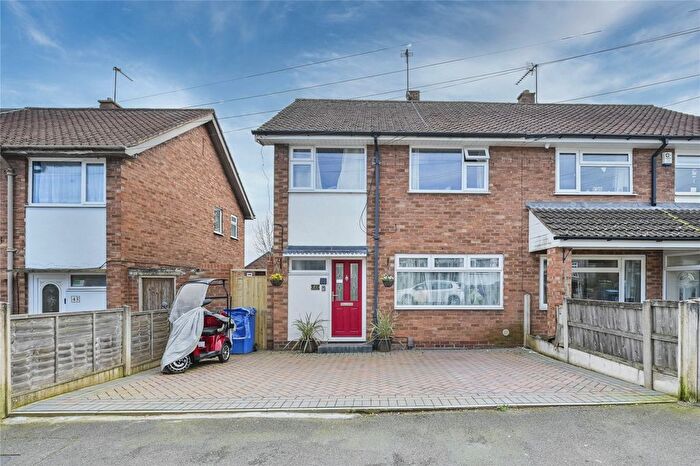 3 Bedroom Semi Detached House For Sale In Coleridge Drive, Stafford, Staffordshire, ST17