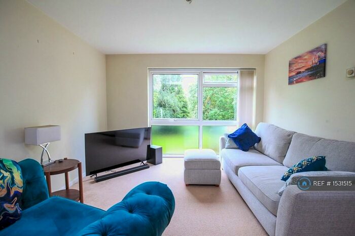 1 Bedroom Flat To Rent In Copers Cope Road, Beckenham, Kent, BR3