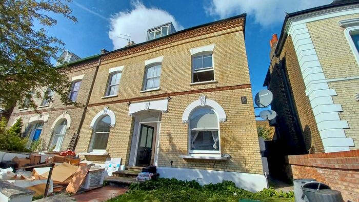 2 Bedroom Flat To Rent In Beacon Hill, London, N7