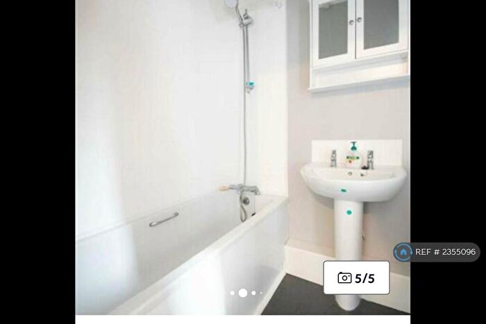 2 Bedroom Flat To Rent In Bayswater Road, Newcastle Upon Tyne, NE2