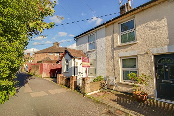 2 Bedroom End Of Terrace House For Sale In Petlands Gardens, Haywards Heath, RH16