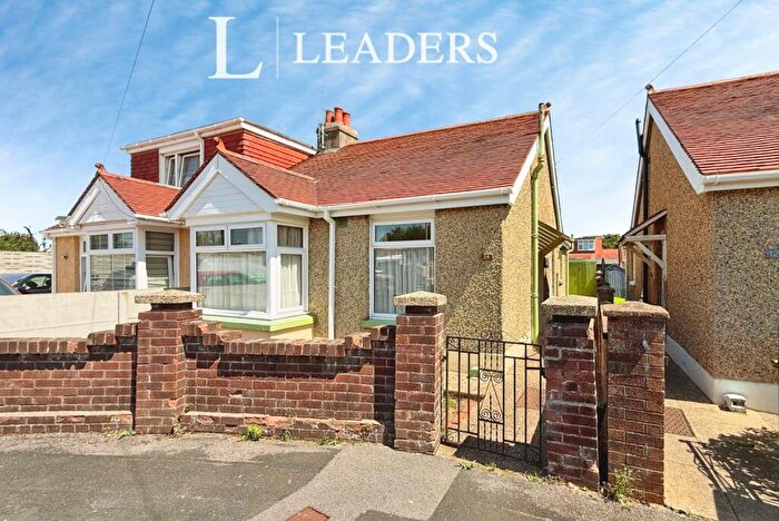 2 Bedroom Bungalow For Sale In Oxford Road, Gosport, Hampshire, PO12