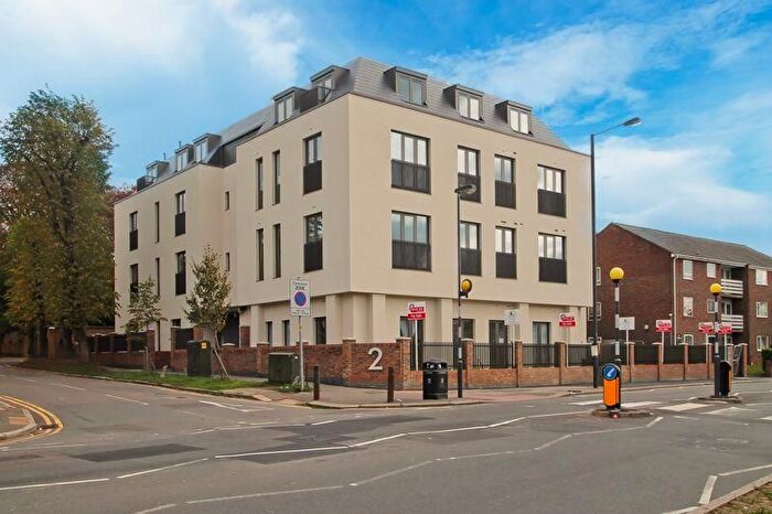 2 Bedroom Flat To Rent In Roxborough House Roxborough Avenue, Harrow, HA1