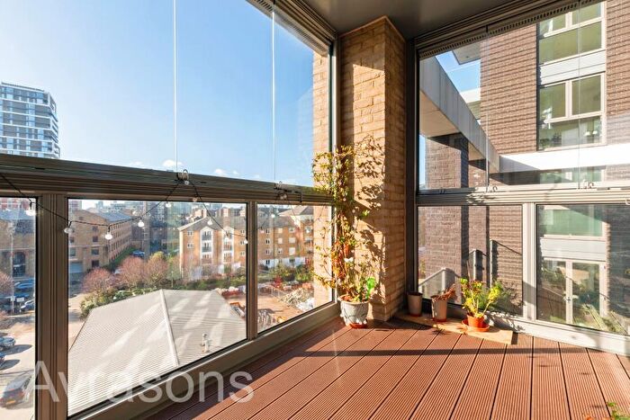 2 Bedroom Apartment To Rent In York Road, Battersea, SW11