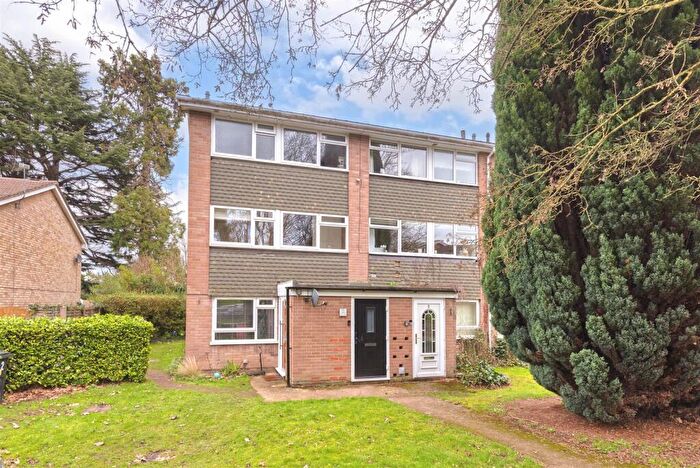 2 Bedroom Maisonette For Sale In Clement Court, Maidstone, ME16