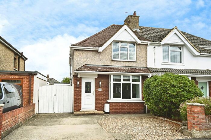 2 Bedroom Semi-detached House For Sale In Shipton Grove, Swindon, SN3