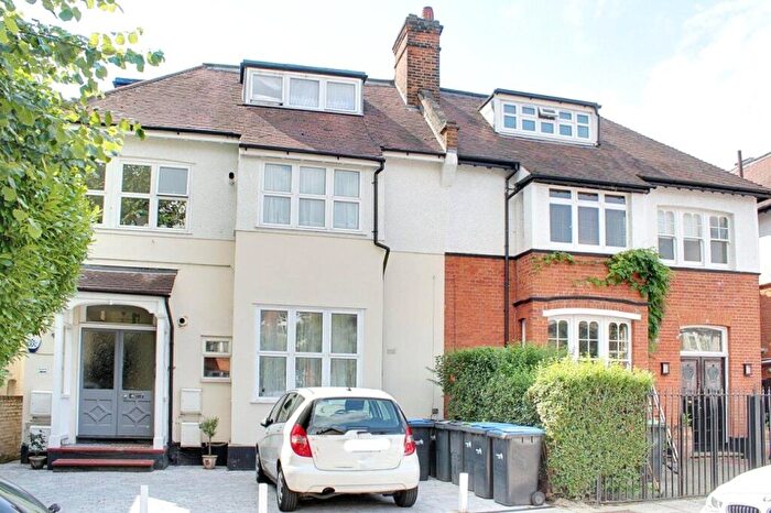 1 Bedroom Apartment To Rent In Elm Park Road, Winchmore Hill, London, N21