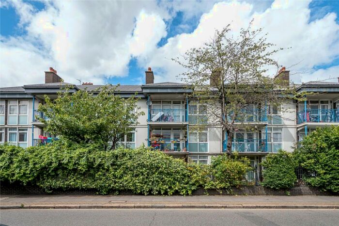 1 Bedroom Apartment To Rent In Paget House, Bishops Way, London, E2