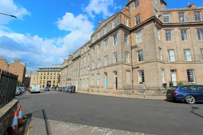 2 Bedroom Flat To Rent In Gardners Crescent, Fountainbridge, Edinburgh, EH3