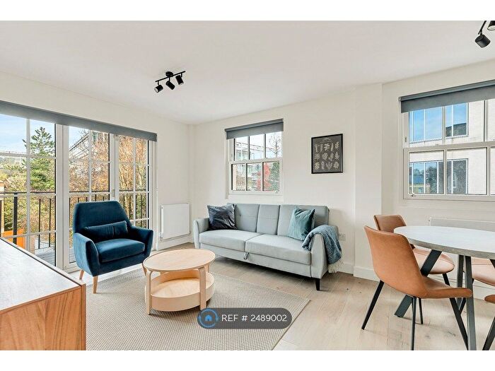 2 Bedroom Flat To Rent In Chiswick High Road, London, W4