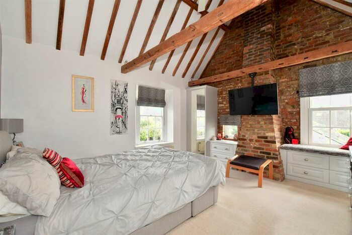 4 Bedroom Detached House For Sale In Upper Street, Tilmanstone, Deal, Kent, CT14