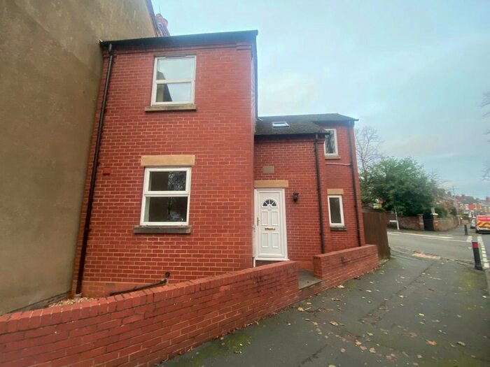 2 Bedroom Property To Rent In Woodfield Crescent, Kidderminster, DY11