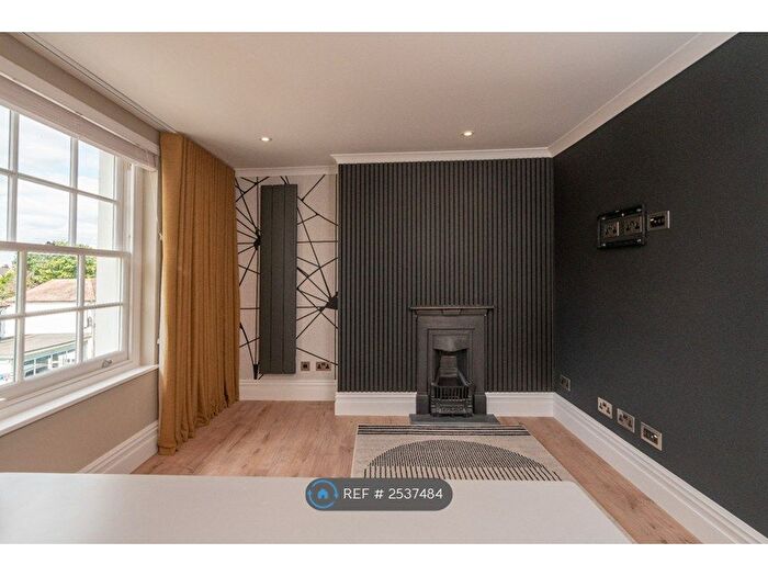 1 Bedroom Flat To Rent In Oxford Street, Whitstable, CT5