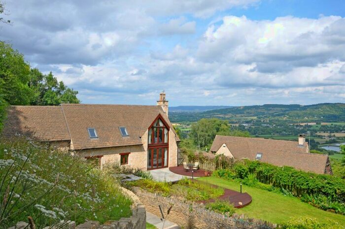 4 Bedroom Detached House For Sale In Coopers Hill, Coopers Hill, Gloucester, GL3