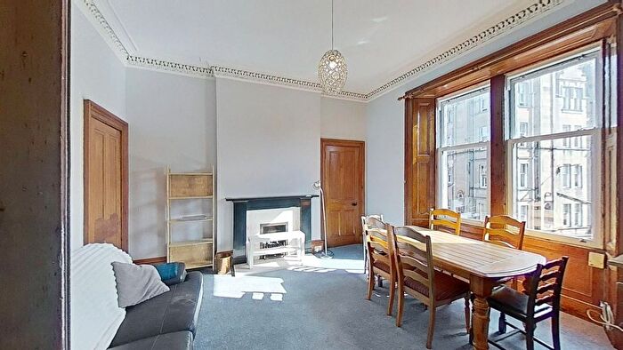 3 Bedroom Flat To Rent In Bruntsfield Place, Edinburgh, Midlothian, EH10