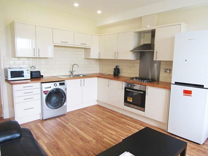 4 Bedroom Maisonette To Rent In Belle Grove Terrace, Spital Tongues, NE2
