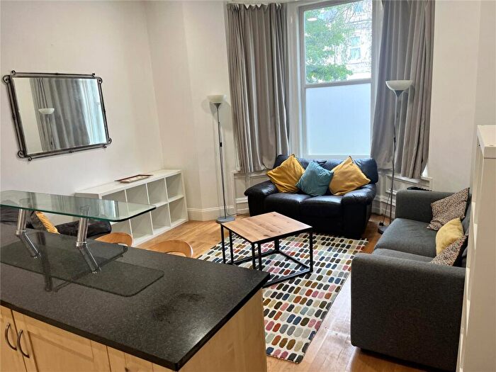 2 Bedroom Apartment For Sale In Osborne Road, Jesmond, Newcastle-Upon-Tyne, NE2