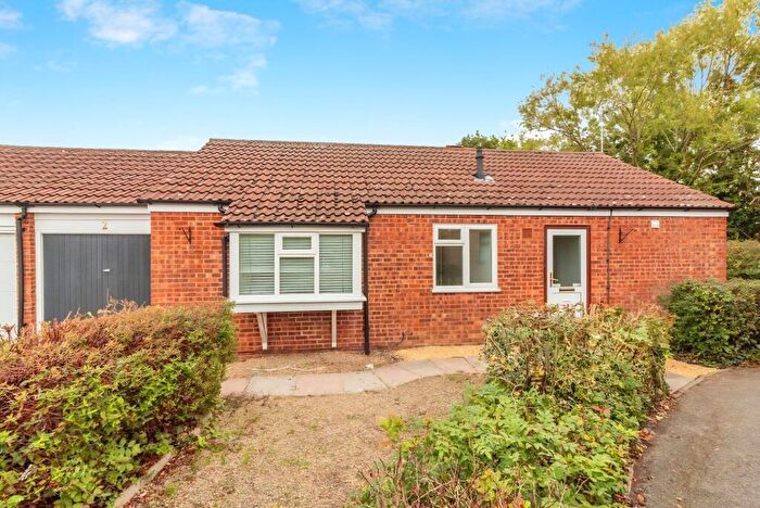 3 Bedroom Detached Bungalow For Sale In Thyme Close, Earley, RG6